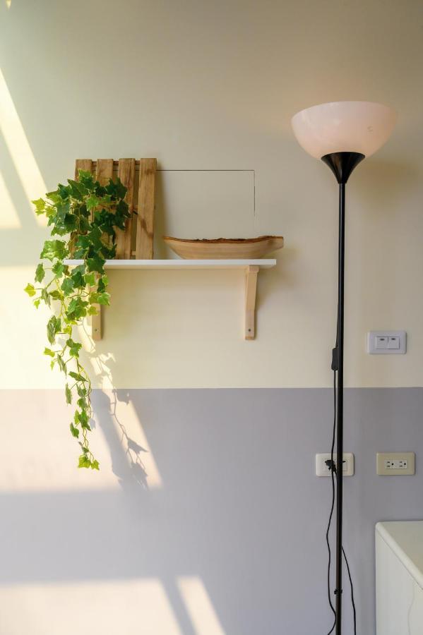 Sleepie Muti-Minsu Center Apartment เกาสง ภายนอก รูปภาพ